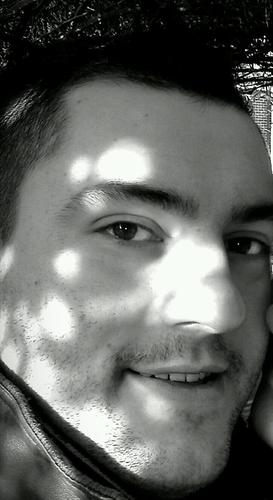 Graduado en Ciencias de la Actividad Física y el Deporte.

Máster de Educación
