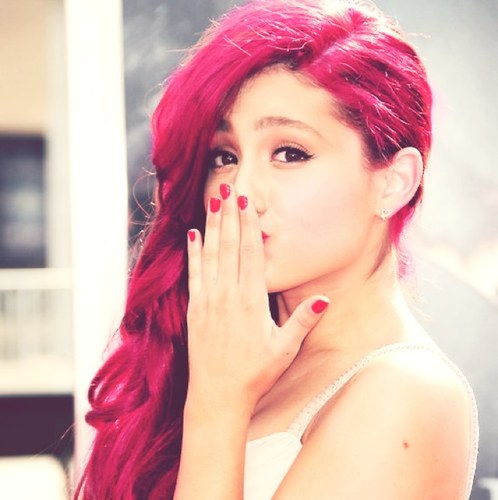 This is not the real Ariana Grande. 
Only posting stuff about Ariana. 
She's 110% perfect. 
We love her. ❤