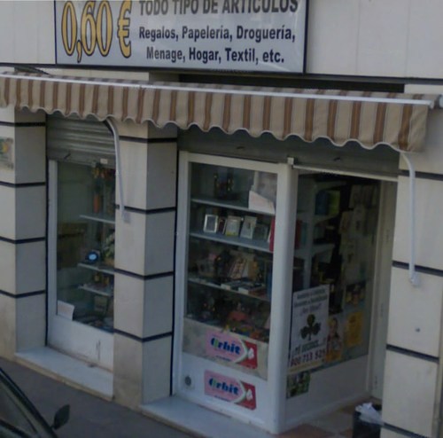 Pequeña tienda multiprecio situada en Jaén. Trabajamos casi todos los tipos de articulos para venta al menor.
Pásate por nuestra tienda y echa un vistazo!