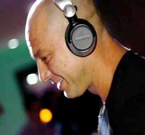 Old skool drum n bass & jungle as Dj D'erb 1990 till 1997
UK garage as Hall'y till 2003
House as Hall'y & Dirty Diablo till 2019
Drum & Bass till present