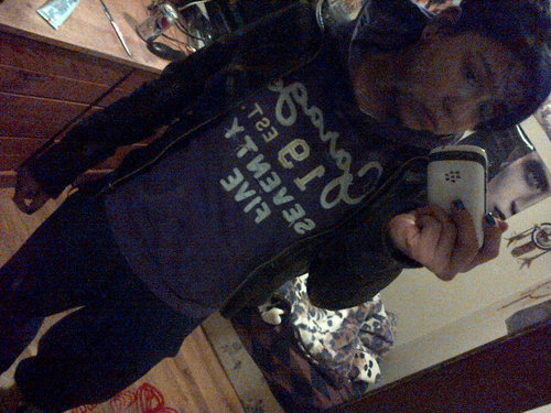 emo_girl2011's profile picture. Add my Facebook Arlene Sam McCkay, follow me and ill follow right back...16 years old and looking for some friends