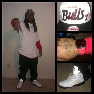 IM ME SOO WHO U? Gettn money iz wut I do so how bout u?