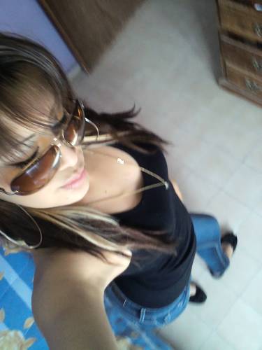 letycalderon23's profile picture. so& una xika diferente qee buska el amoR verdaderO :3