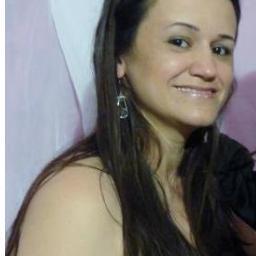 sou martinha,apaixonada pela vida, profissional 
 dedicada e uma super MÃE...
