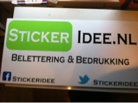 Bij ons bent u aan het juiste adres voor oa: Muurstickers , Baby shirtjes , Voertuig belettering , Bedrijfskleding bedrukking, Geboorte stickers. Strijkletters