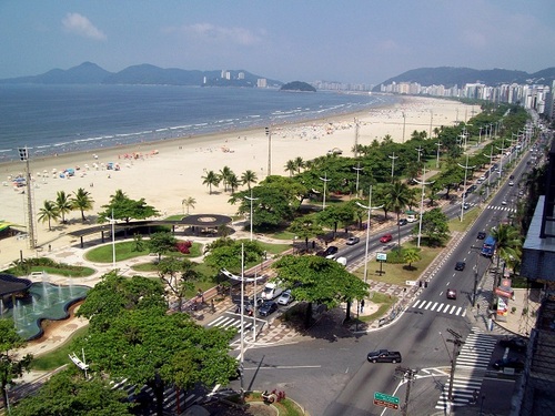 Meu nome é Gleicer e sou corretora da Real Imóveis. Acesse o site e conheça os melhores lançamentos imobiliários do litoral de São Paulo