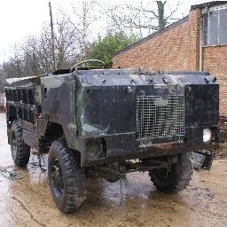 Landrovers, aircooled VW's, kite surfing and a bit of mad scientist style welding...
