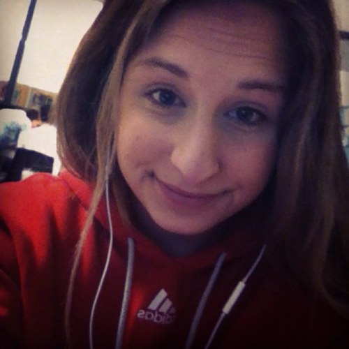 Heeey ! The names claudia :) im 16 and im proud to be canadian :) xp