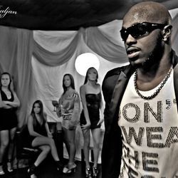 VigalantyWorld's profile picture. Rapper & songwriter of all genres.My style includes a combo of R&B,hip/hop,mainstream,rap & rock. Check out my http://t.co/KKHnEPgx5U page 2 listen.