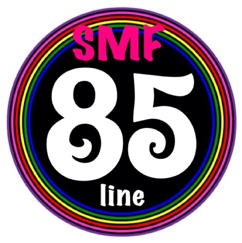 SMFamilyが大好きな85lineのよろぶん、あんにょん♪♪
いろんなツイ友が欲しいけど、やっぱり同い年の友達が欲しいなぁ♡と思ってる、そんな85line仲間を集めるための交流アカです☆
フォローの際は、まずこのアカのお気に入りをご覧下さい！
専用タグ： #85lineSMF
管理人：MY_know