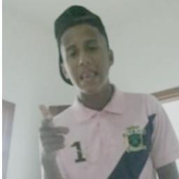ֆ ## MUITOS DO LADO DE FORA , ATRASAAM MINHA CAMINHADA DANDO FALSOS VEREDITOS SOBRE MINHAS PALAVRAS ALGUMAS PESSOAS FALANDO DE NOSSAS VIDAS FALA MAL DE MIM .