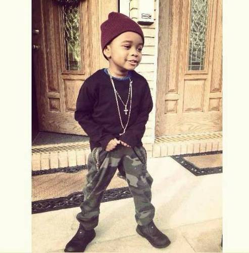 Jordan Joseph Jackson. Son of @annoyed_mike. Adopted son of @michael_loving & @ImSoBlueee. Nephew of @BOTDF_Susie; @youaintBAD & @behindhismask.