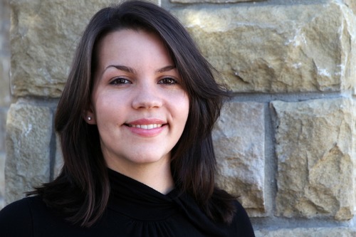 I'm Lindsey: wife, baker, chef. Whipping up sweet desserts and savory dishes and having a lot of fun along the way!