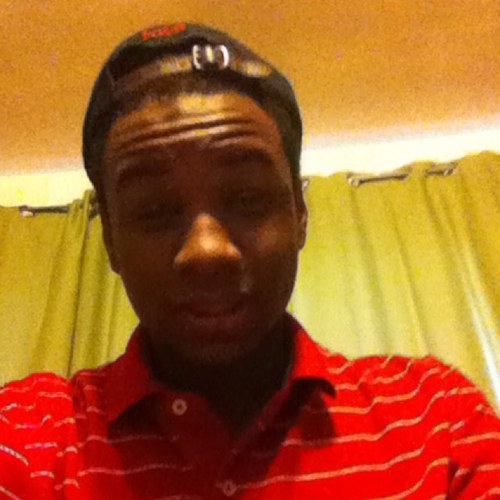 Follow my favo @HeTuurnMe_OWens also follow my pooh @WipeMy_TEIRs Follow me ill follow back 10th grader 15 HHS Atheltic Singer, Single