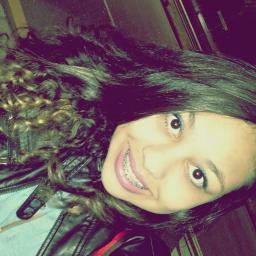 Sou teimosa, ciumenta, confusa, estressada e grossa.E ainda assim,consigo ser a pessoa mais sensivel do mundo.#SagaCrepúsculo, minha vida sz follow me (=