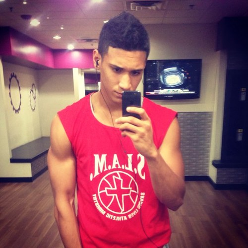 itsChris_22 Profile Picture
