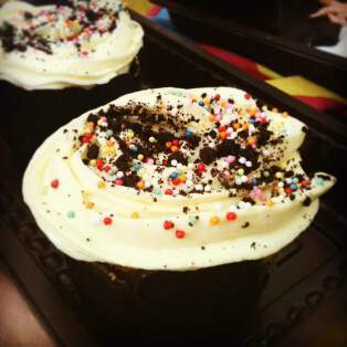 Innovative healthy cupcakes handmade by @HIPMI_UI fellas. YES, We are your health mood booster! Contact us for order 089654693135 / 25AD7F24 (Ayu) or 294916ED