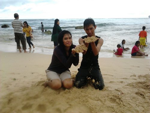 johanesaja's profile picture. Kita ga bisa jadi yang nomer satu, karena itu hanya punya Allah ^_^