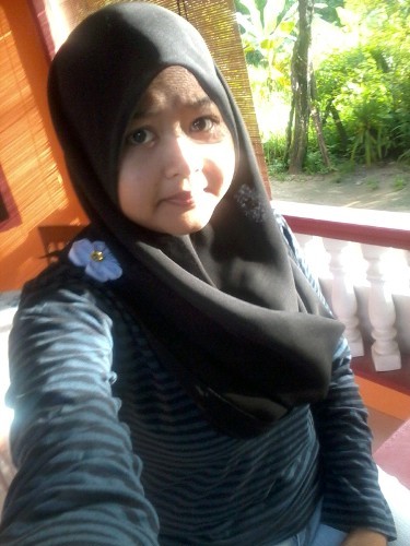 Hey Im Mira , Follow Lah , Nanti I Follow Balik U alls .