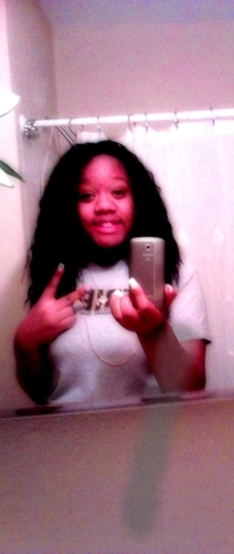 bitchhh disx Eboni hoe who mad thooo...all u hatin ass fake ass mutha fukas can suck a dickk llah...