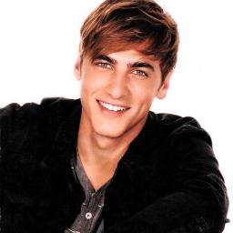_KendallKnight_'s profile picture. Tall with eyebrows. 1/4 Big Time Rush. Taken by: @MeJoTaylor♥