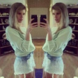 18. Senior. Florida girl. 
Instagram - kaylayagmiin