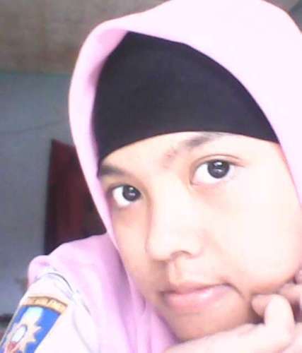 A simple girl | like writing | like reading | like purple | Muhammadiyah Vocational High School 1 of Ajibarang | XII Office Administration 2 | 28 Oktober 1995 |