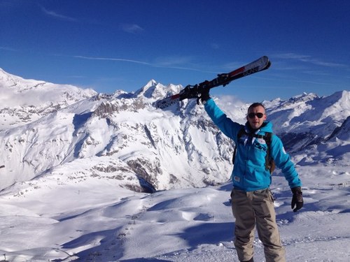 ben2lyon's profile picture. 