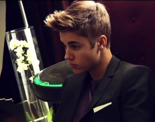 ITALIANfunOFJB's profile picture. Italian fun of Justin Bieber
BELIEVE IN JUSTIN!!!!!!!!!!! BELIEVE...BELIEVE..BELIEVE!!!