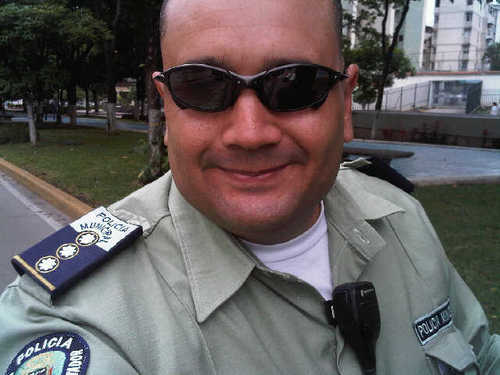 Proteger y servir! Durante toda mi carrera policial he cumplido cabalmente mi profesión!! Espero poder ser de ayuda para todos los megapanitas! Éxitos siempre!!