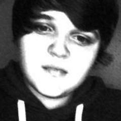 Follow me, I follow back :)

Neuer YouTube Channel mit CSS Edits ;)