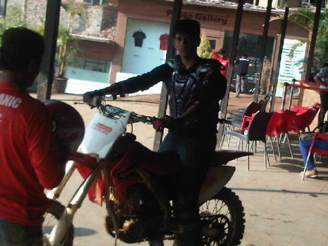 Husain3065's profile picture. call me the one