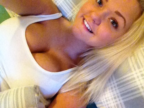 fakebarbie24's profile picture. barbie with a twist