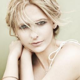 Website cooming soon... #SarahMichelleGellar ♥ - 
Próximamente... un nuevo sitio en español ~