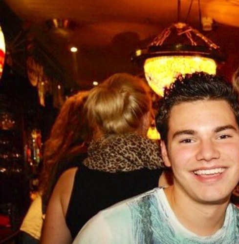 YordiSchouten's profile picture. Werkt @ Restaurant-'t Centrum Lemmer  & Bar-dancing The Dockside Lemmer