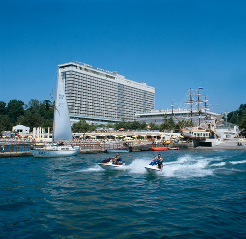 ZhemSochi's profile picture. Официальный твиттер-аккаунт гостиничного комплекса Жемчужина Сочи. 
Мы находимся прямо у берега Черного моря,в центре Сочи в окружении пальм и магнолий :-)