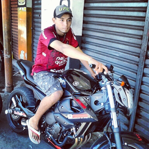 Tudo que me desejares de Negativo, baterá no meu peito e voltará para você em forma de Amor e Paz. Bob Marley