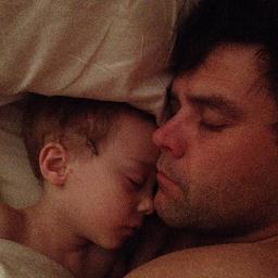 RobinBarrasford's profile picture. A father of 5, husband of 1 :)