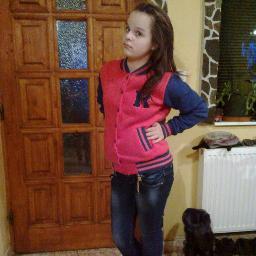 Hi, I'm Kluli. I am 14 years old. My hobby and my life is a Dance. Directioner forever♥ Follow me and I'll follow you back.;) ^