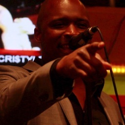 Singer. Songwriter. Musician. Entertainer. I perform for a living. http://t.co/rRjN5ocd