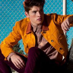 Tu fuente en español sobre Gregg Sulkin [As the bell rings, Avalon High, WOWP, PLL, White Frog, Another me, Affluenza, A daughter's nightmare, Faking it...]