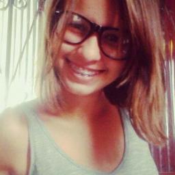 ostenta ser feliz ♪