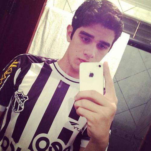 whats app: 85 97489606