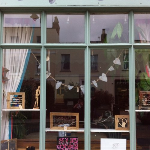 Curious cafe chelt