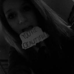 Essex Girl..
You see the follow button so click it! Will follow back!
@JazeenaBurnside Follow!!