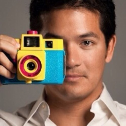 Celebrity Event Photographer in Los Angeles.  Traveler to Dublin/London often &  I run http://t.co/Fd7VHLaJC8 lol