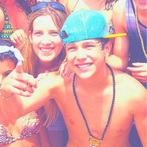 Living the life of a fangirl ♥ Beau followed me 15/12-13 ♥