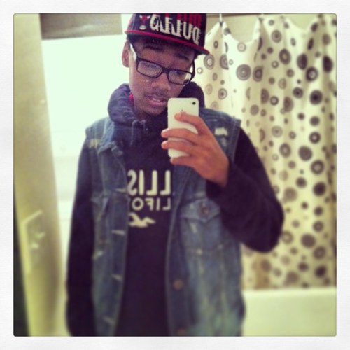 Fuck twitter my nigga and follow mhee on instagram @Freshh_Ontagee