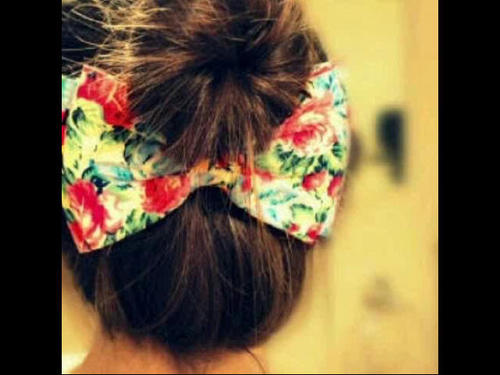 لستُ أرجو عودة غائب .. ولا لملمة شتآت .. ولا إعادة ترتيب أوراق ، أنا أكتبُ فقط ♡ !!
