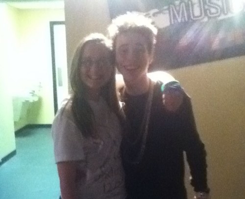 met @TheDylanHolland 12/22/12(: @TheRealPSanders said my nameon a ustream(: follow mah budd @bri_psanders21(: family, friends, dance, and 1D are my life(:
